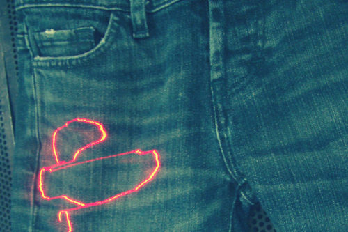 JEANS CONFECCION LAVADERO INDUSTRIAL TECNOLOGÍA LASER PREMIUN VIRAOFISS REMERAS PROCESOS & DISEÑOS TELAS PROVIRA MOLDES BUENOS AIRES ROSARIO PERGAMINO CALIDAD PREMIUN